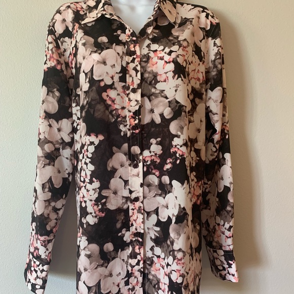 Banana Republic Tops - Banana Republic Blouse